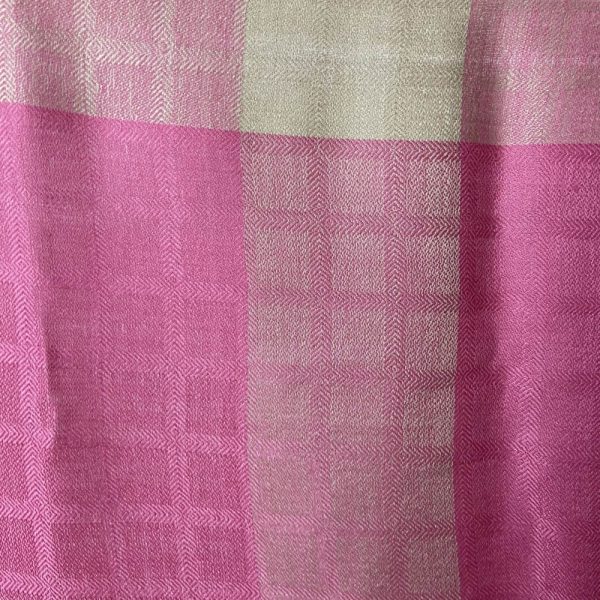 Product Image and Link for Bold Borders Shawl
