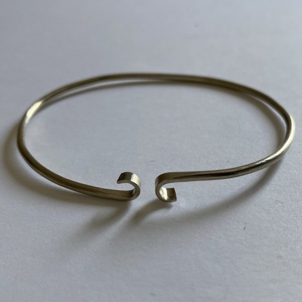 Product Image and Link for Verona Alpaca Silver Swirl Bracelet