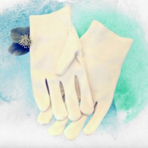 California Shop Small Moisturizing Spa Gloves – FREE SHIPPING!