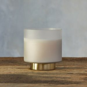 Product Image and Link for Retreat Medium Tobacco Amber Candle