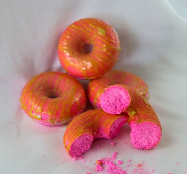 Product Image and Link for Too Hot to Trot Donut Bath Bomb