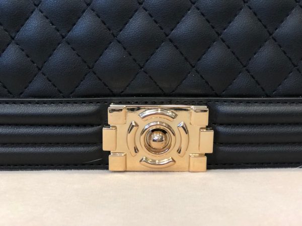 Product Image and Link for Kadence Cross Body Purse with Buckle