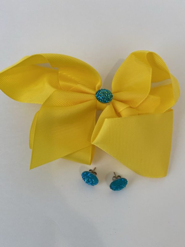 Product Image and Link for Off-White 6″Bow with Turquoise Gumdrop Round Glittery Matching Earrings