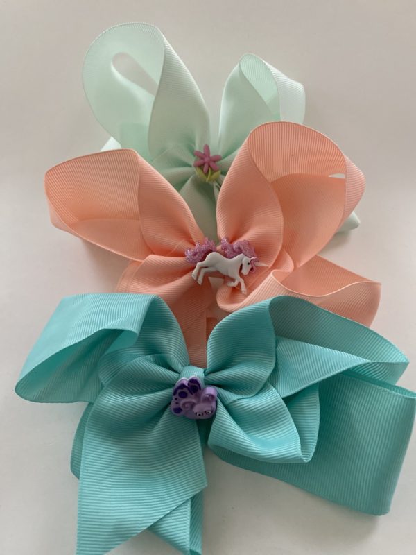 Product Image and Link for 3 -Piece L’il Critters Assorted Colors 6″ Bows