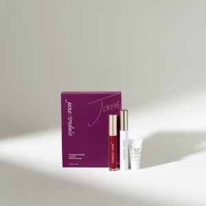 Product Image and Link for Finishing Touches Makeup Kit