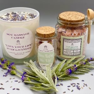 Product Image and Link for Lavender Essential Oil Aromatherapy Spa Kit w/Candle and Bath Salts