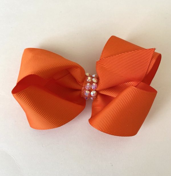 Product Image and Link for 3-Piece Pearlescent Center 4″ Assorted Color Bows