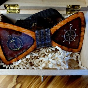 Product Image and Link for Wood bowtie