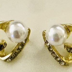 Product Image and Link for Goldtone /Rhinestone, Pearl Heart Shaped Tween Post Earrings