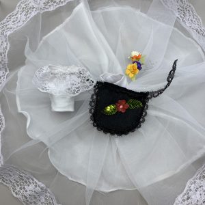 Product Image and Link for Veracruz Doll Outfit