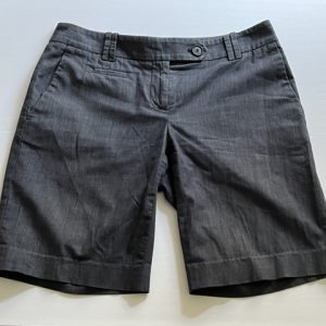 Product Image and Link for Women’s Ann Taylor Loft Bermuda Walking Short (Size 2) – Item 3116