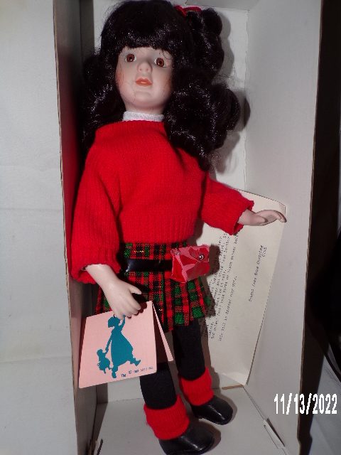 Marian Yu Design MYD 16 Bisque Doll SCHOOL GIRL Beautiful w/box