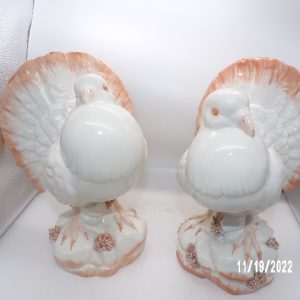 Product Image and Link for Vintage Italian Nora Fenton Porcelain Ceramic Fantail Doves 105/122M Italy