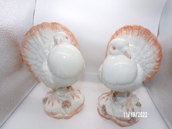 Product Image and Link for Vintage Italian Nora Fenton Porcelain Ceramic Fantail Doves 105/122M Italy