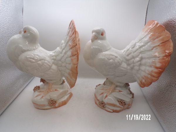 Product Image and Link for Vintage Italian Nora Fenton Porcelain Ceramic Fantail Doves 105/122M Italy