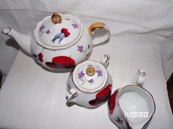 Product Image and Link for Vintage Fielder Keepsakes RED HAT SOCIETY Teapot Creamer & Sugar Bowl 5PCS