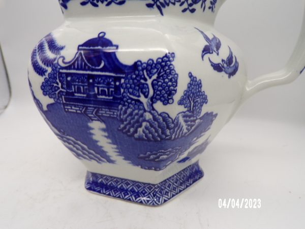 Product Image and Link for VINTAGE BLUE WILLOW WOOD & SONS ENGLAND ENOCH 1784 RALPH 1750 PITCHER 6″ EUC