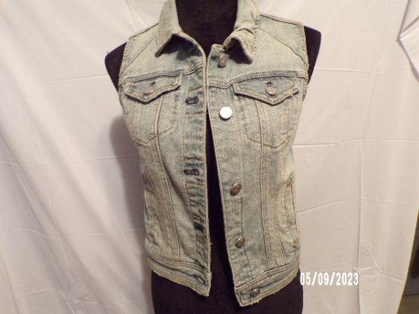 Product Image and Link for Anthropologie PILCRO and the Letterpress Distressed Denim Jean Vest Size XS NWT