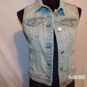 Product Image and Link for Anthropologie PILCRO and the Letterpress Distressed Denim Jean Vest Size XS NWT