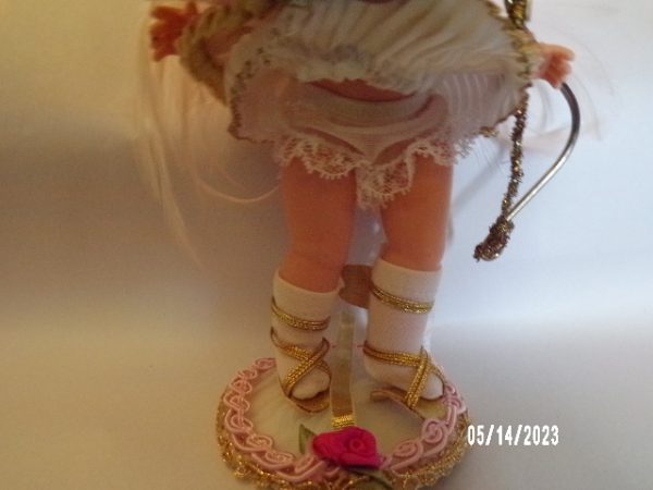 Product Image and Link for Vintage Madame Alexander CUPID Doll #13860 w/Bow 8″