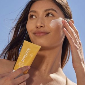Product Image and Link for Daily Dew SPF 35