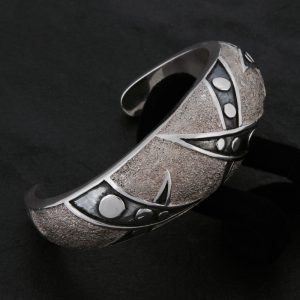 Product Image and Link for Geo 039 – Hand Made – Sterling Silver Bracelet