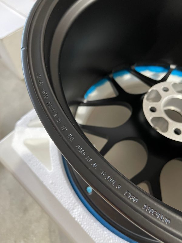 Product Image and Link for Factory Refurbished HRE Wheels P40SC Mono Block 1-piece