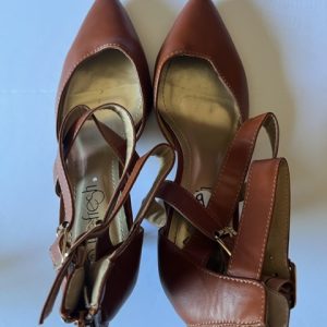 Product Image and Link for Women’s Refresh Brown Faux Leather Ankle Strap Pump – Size 9