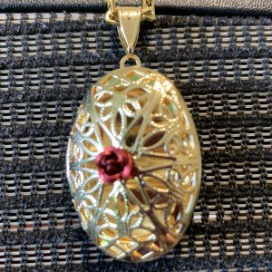 Product Image and Link for Locket with red flower + Chain
