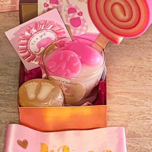 Product Image and Link for Mom To Be Gift Set It’s A Girl