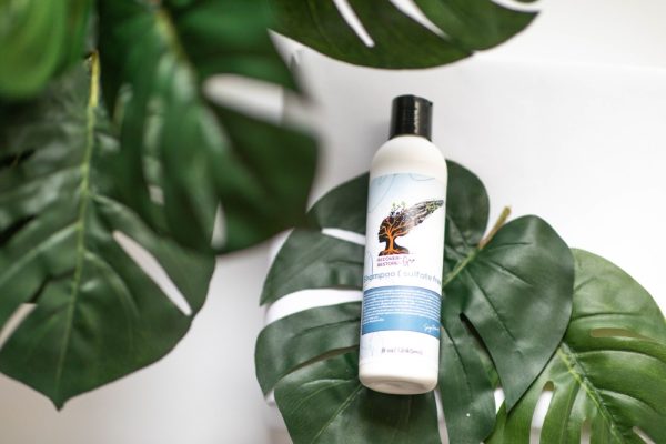 Product Image and Link for Hydrating Aloe Shampoo (sulfate-free)