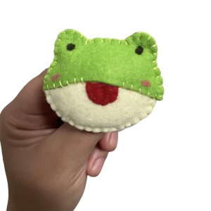 Product Image and Link for Pair of Green Silly Frog Clips Forrest Girl