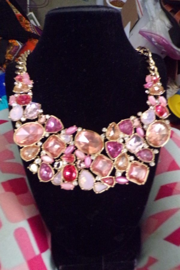Product Image and Link for Vintage Pink Faceted Glass Stones Statement Necklace Stunning