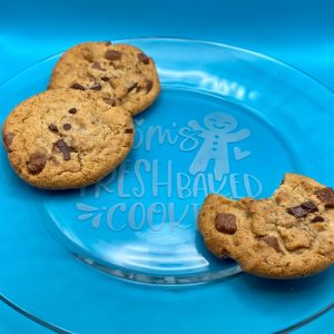 Product Image and Link for Holiday Plate, 10.5″ – Mom’s Fresh Baked Cookies