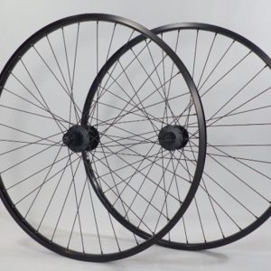 Product Image and Link for MIDNIGHT handbuilt wheelset from Vagari Cycling