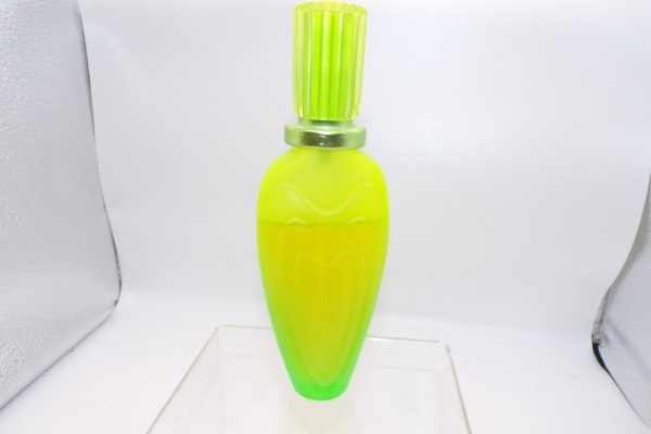 Product Image and Link for ESCADA Lily Chic Eau de Toilette Made in France 1.7 fl oz Spray 3/4 Full Used