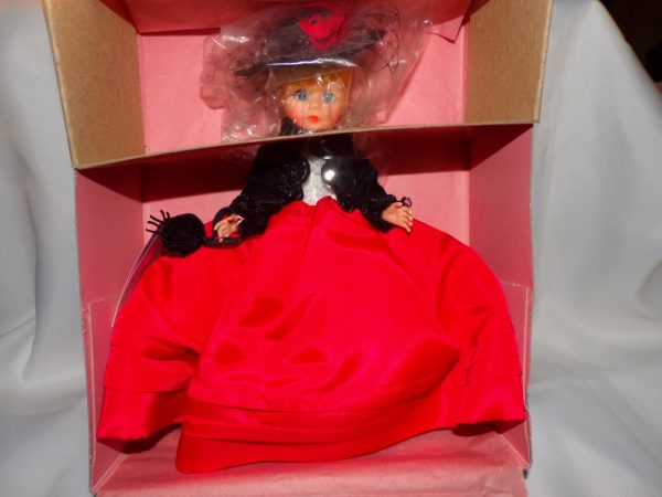 Product Image and Link for Vintage Madame Alexander Cissette Portrettes Series-#1114 LILY MIB