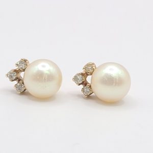 Product Image and Link for Pearl Earrings