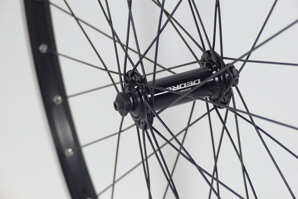 Product Image and Link for Classic XR handbuilt Wheels from Vagari Cycling