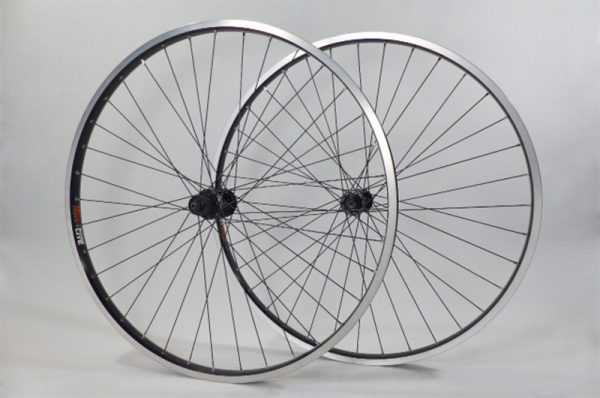 Product Image and Link for Classic XR Wheels from Vagari Cycling