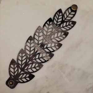 Product Image and Link for Faux leather leaf braclet