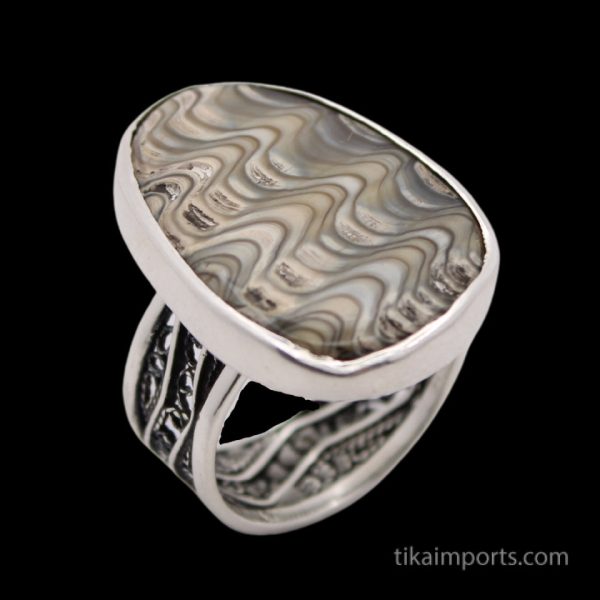 Product Image and Link for Sterling Silver Anadara Ring- Caspar
