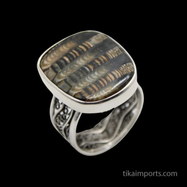 Product Image and Link for Sterling Silver Anadara Ring- Astoria