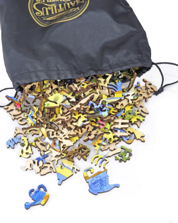 Product Image and Link for A Woman Of Independent Means (519 Piece Wooden Jigsaw Puzzle)