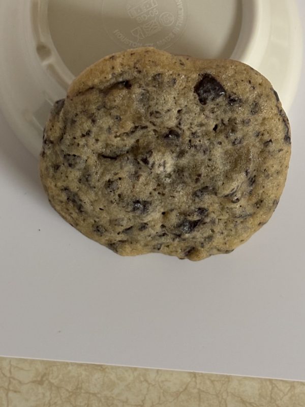 Product Image and Link for Everyday Favorites Chocolate Chip Cookie – Per Dozen
