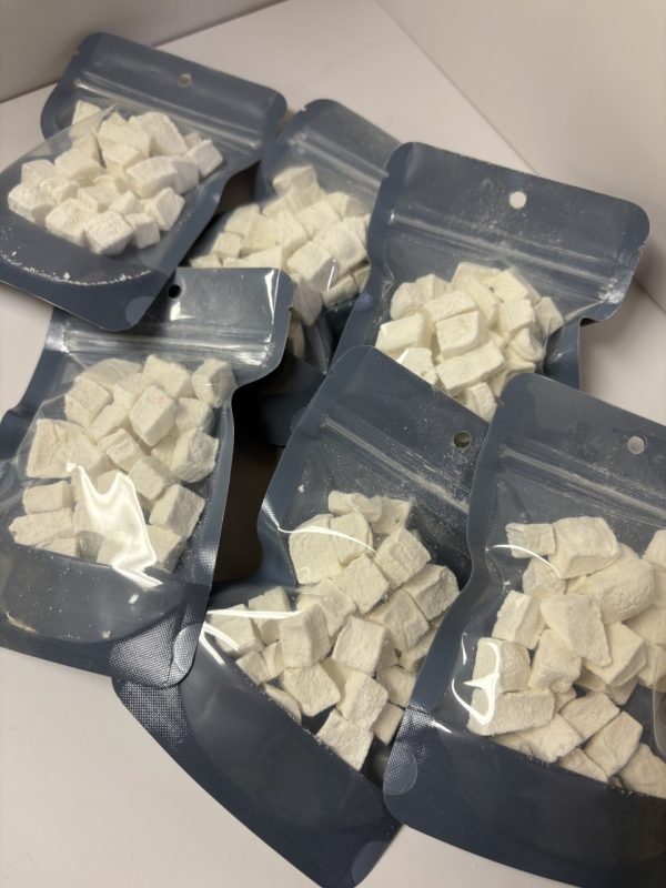 Product Image and Link for Freeze-Dried Mini Mallows .5oz – 6 pack
