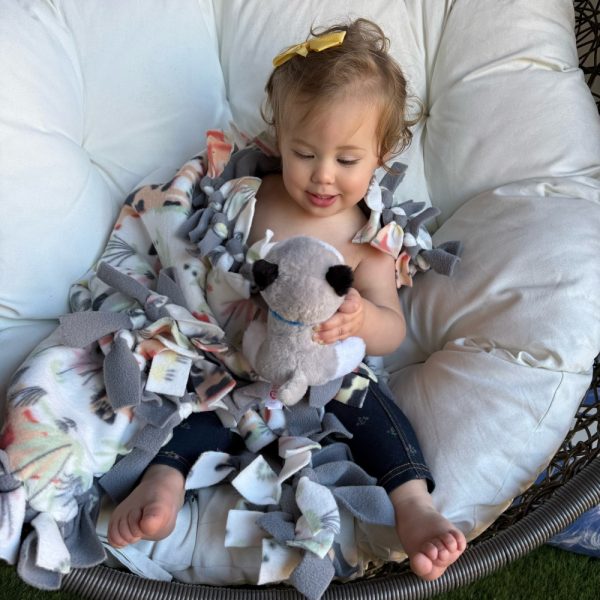 Product Image and Link for No Sew Anti-Pill Fleece Tie Blanket – 🦒 Sweet Jungle Cuddles Print w/ Grey Alloy ⚙️Solid Backing