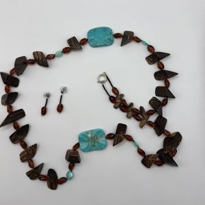 Product Image and Link for Helguera Necklace Set