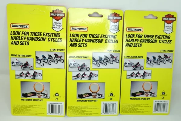 Product Image and Link for 1993 Matchbox Harley Davidson 1:18 Various Harley Motorcycles Die Cast Set