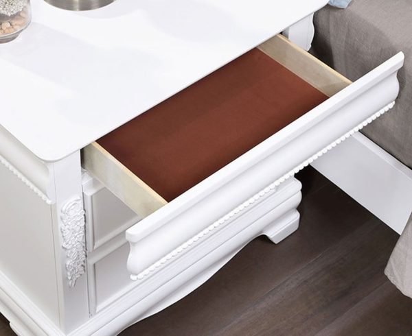 Product Image and Link for ALECIA BEDROOM SET